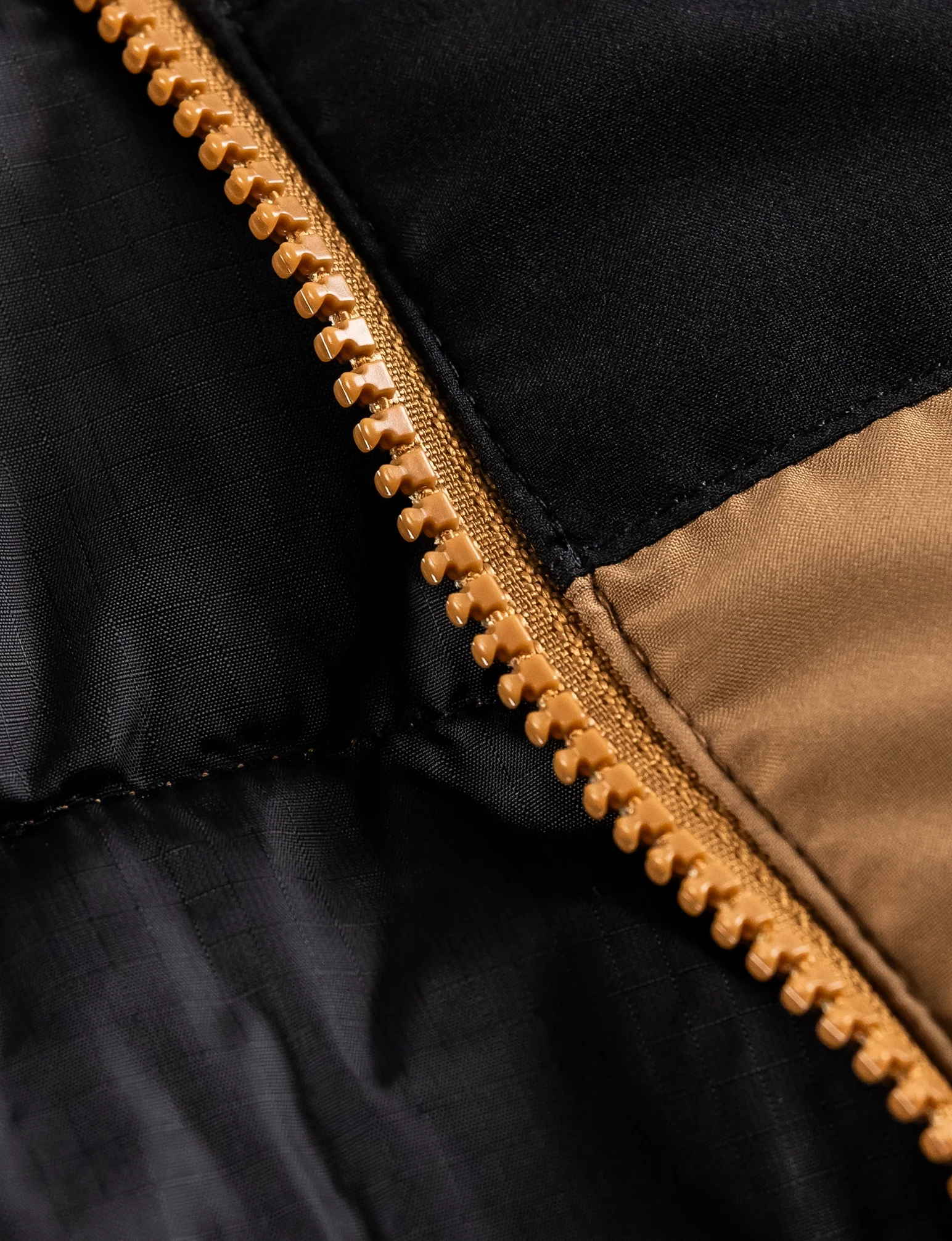 NOVALOC® INSULATED VEST - Image 26